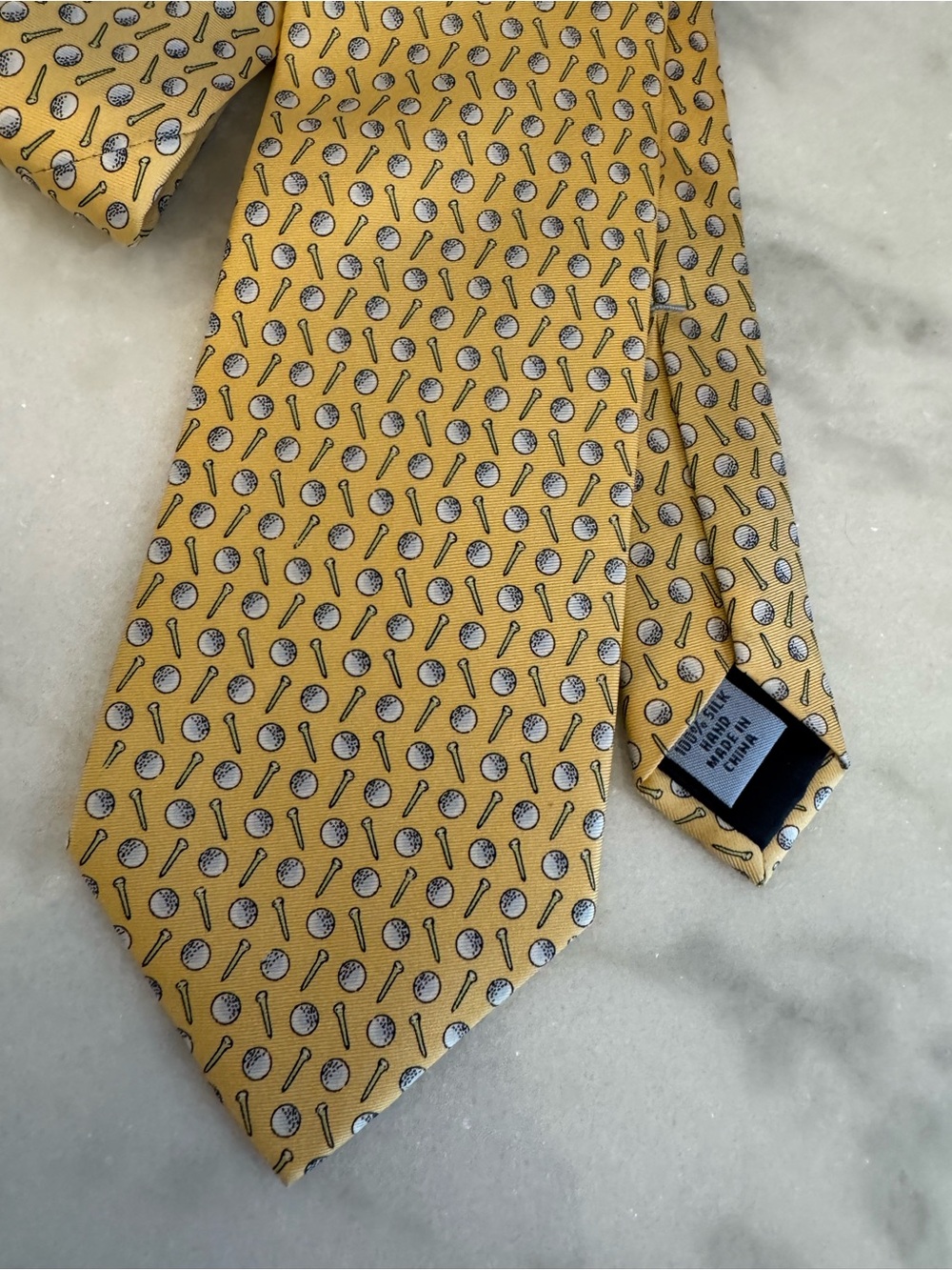 Sero golf tie